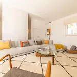 Aroeira I Villa